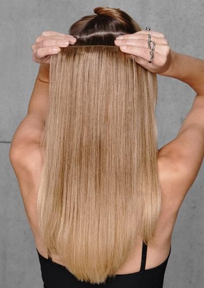 10PC STRAIGHT HUMAN HAIR EXTENSION KIT.